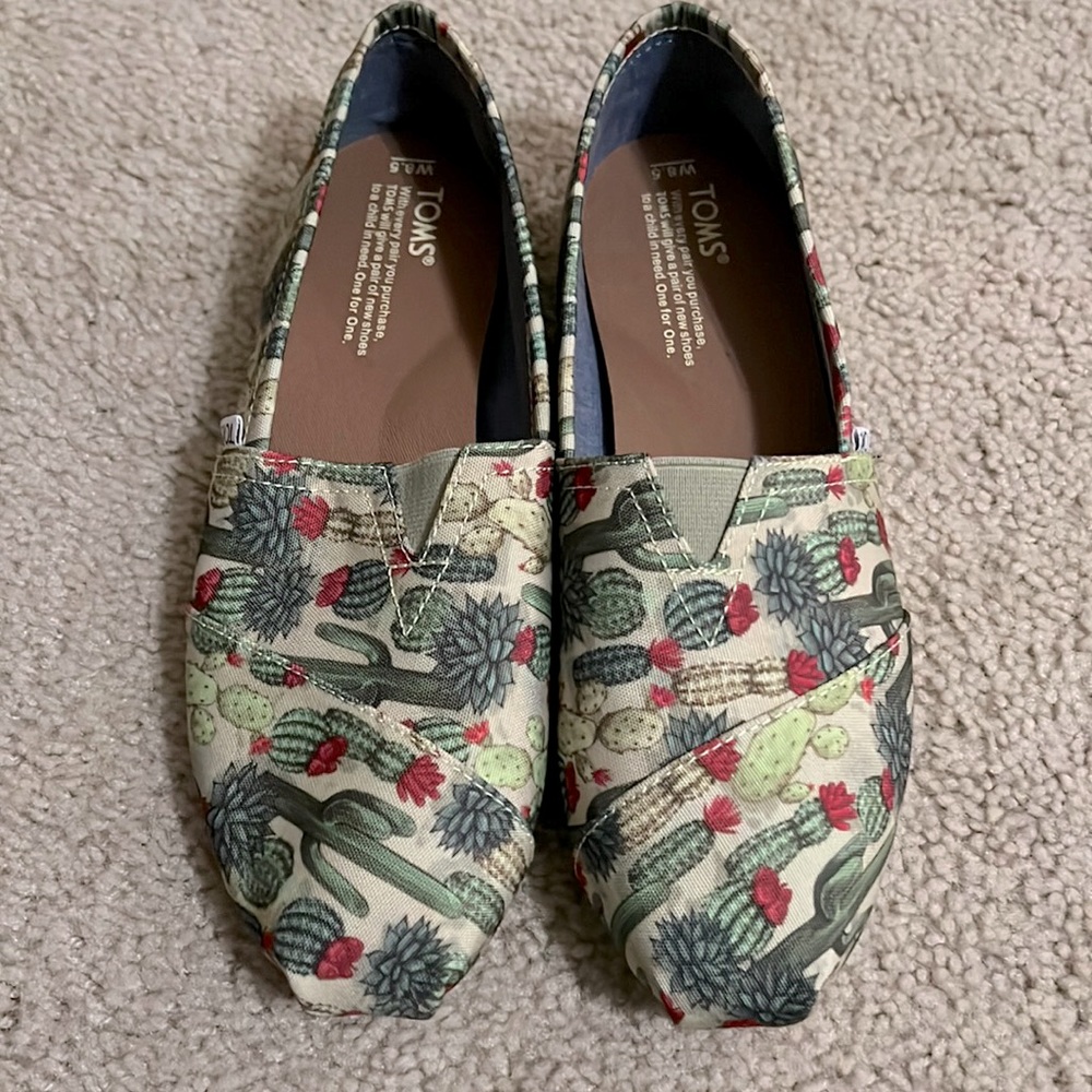 Never Worn Cactus Toms - Read Notice